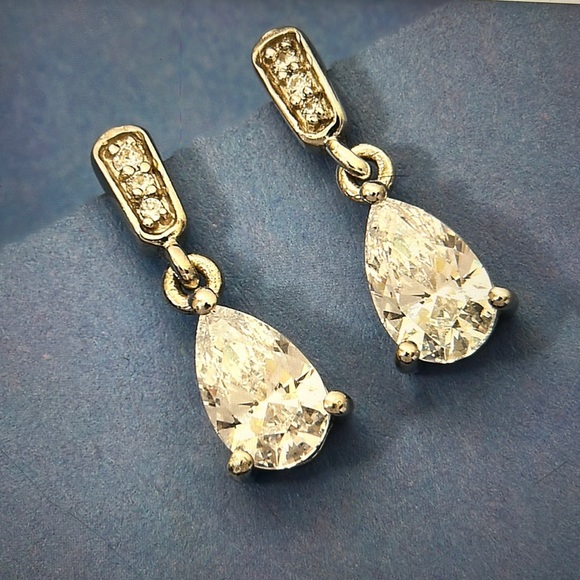 LUSTRO STELLA Earrings in Platinum over Sterling Silver - Picture 1 of 6